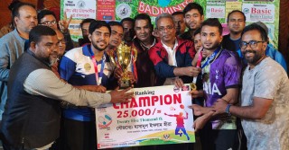 চাটমোহরে ব্যাডমিন্টন প্রতিযোগিতা অনুষ্ঠিত, ইনডোরের দাবি